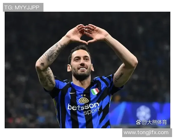 足球发箍的魅力与功能解析让你在球场上尽显风采与个性 足球发箍的魅力与功能解析让你在球场上尽显风采与个性